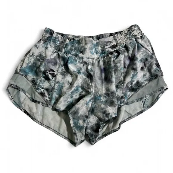 Lululemon Hotty Hot Low Rise Short 2.5" Kaleidofloral Multi / Blue Cast W7ATHR - Image 2
