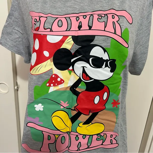 5/$30 🎈 Disney XL Mickey Mouse flower power T shirt - Image 2