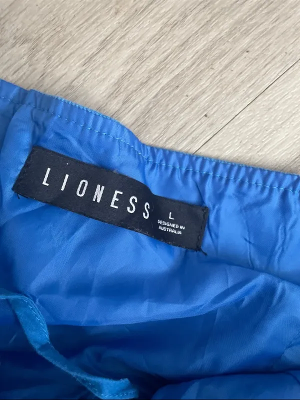 Lioness Blue Lace-Up Crop Top - Image 2