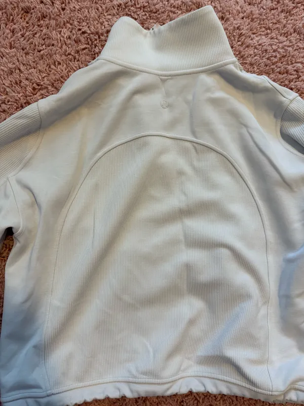 Lululemon Cropped Softstreme Crew - Image 4