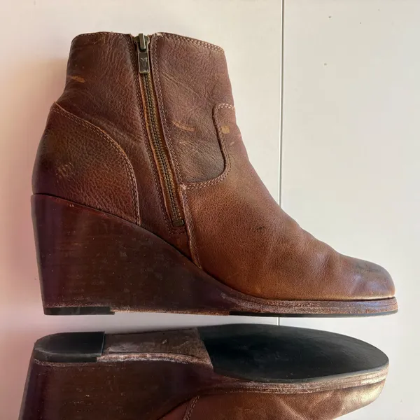 Frye‎ Leather Wedge Ankle Booties Women Brown Side Zip Round Toe Boots - Image 8