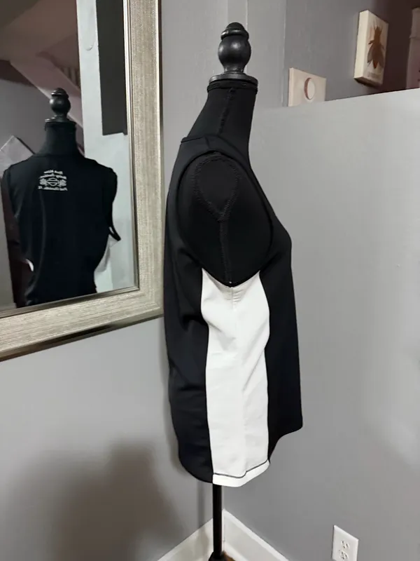 Harley Davidson Black Widow Port Charles Florida Tank Size Medium - Image 3
