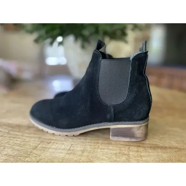 KENSIE Genuine Black Suede Women’s Pull On Chelsea Boot Size 6.5 M - Image 3