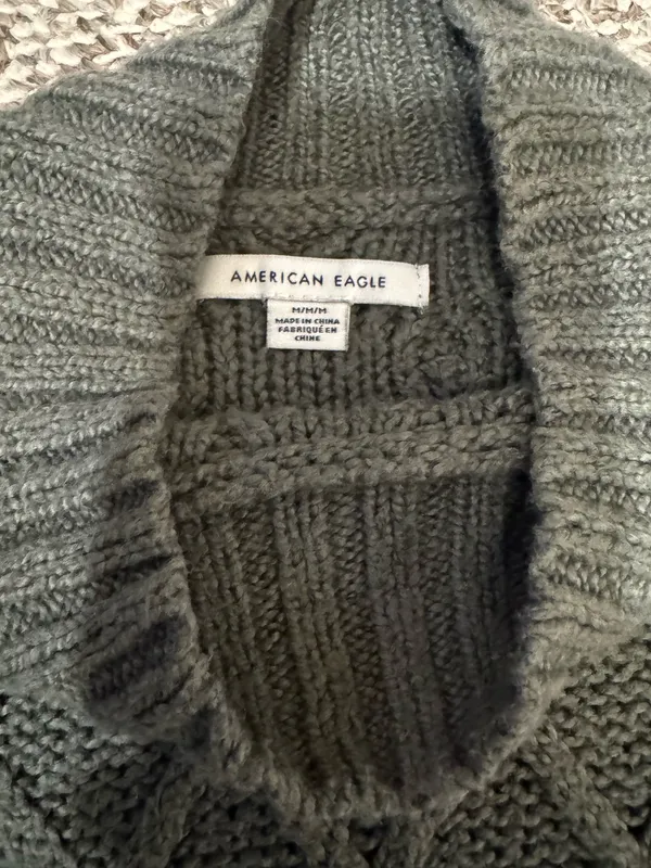 American Eagle Army Green Cropped Sweater - Image 3