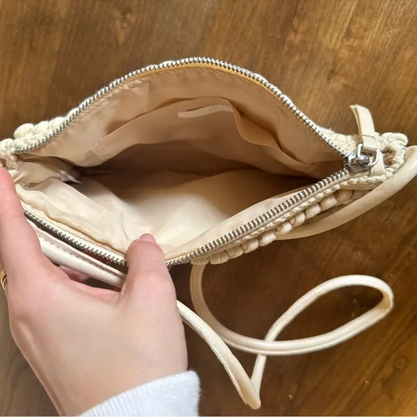 H&M Crochet Crossbody Beach Style Bag - Image 5