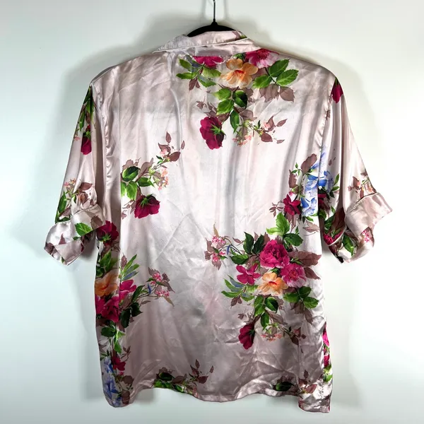 Blush Brides Co.‎ Women's Size L Floral Satin Pajama Top Short Sleeve Button Up - Image 6