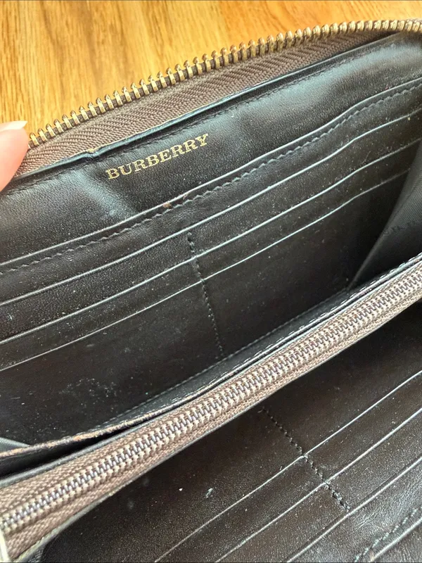 Burberry Classic Check Zip-Around Wallet in Beige and Black - Image 5