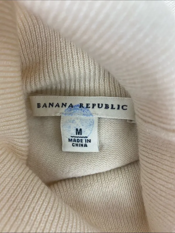 Banana Republic Silk Cashmere Blend Ivory Cream Long Sleeve Turtleneck Sweater M - Image 4