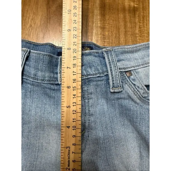 Levi’s Genuinely Crafted Low Rise Skinny Size 9 M Light Wash Blue Distressed - Image 6