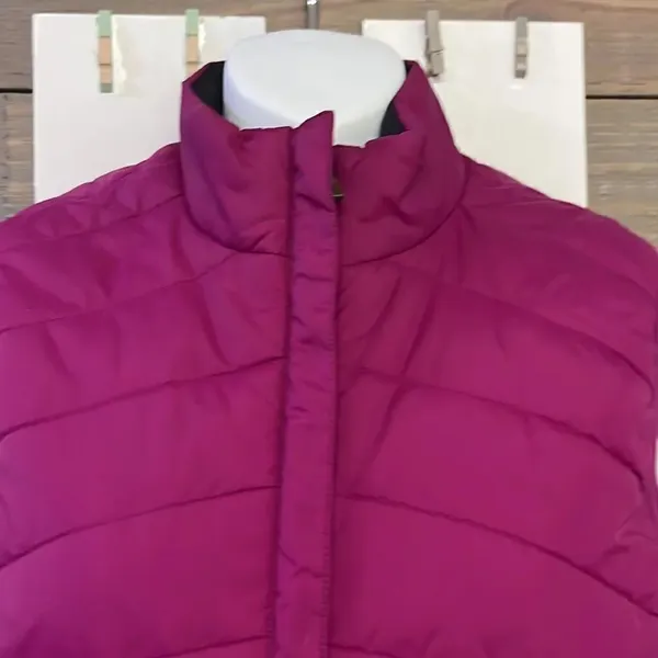 Land’s End Women’s Fuchsia Black Sleeveless Full Zip Puffer Nylon Vest-Small 6-8 - Image 8