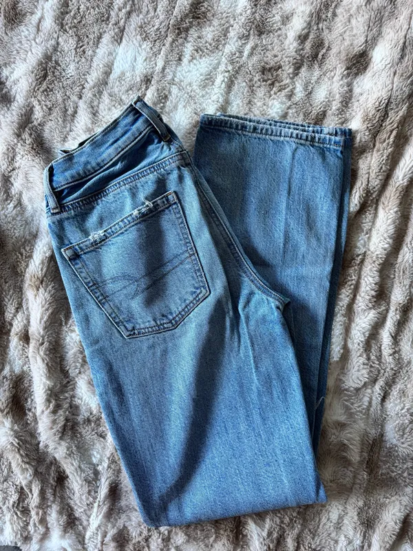 American Eagle Jeans - Image 2
