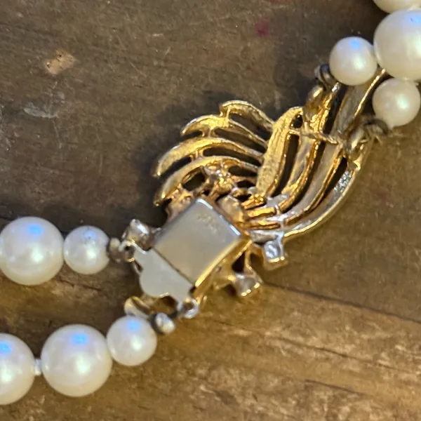 Vintage doubled layered strand white pearl necklace - Image 4