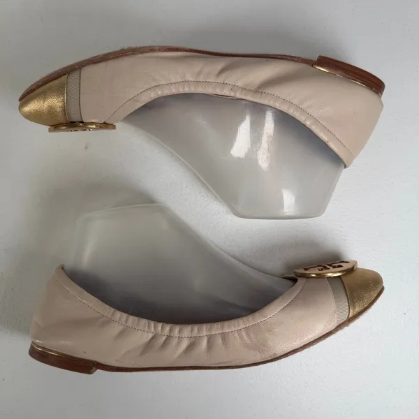 Tory Burch Minnie Womens 8.5 Cap Toe Logo Beige Gold Ballet Flat Slip On Shoe - Image 4