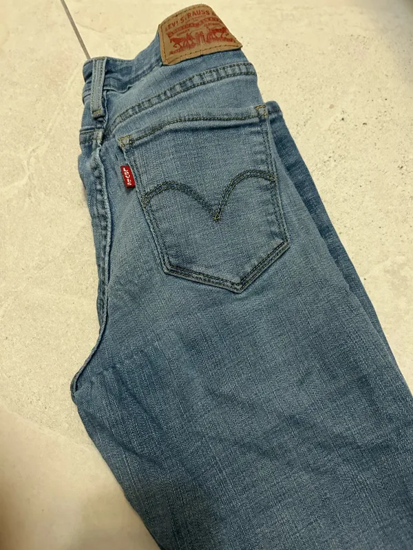 Levi’s Skinny Jeans High-Rise Women’s - Image 3
