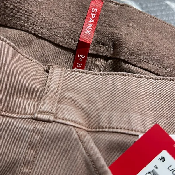 NWT SPANX Stretch Twill Shorts, 6" Mauve Mid-rise Pull-on #20358R Pockets - Image 6