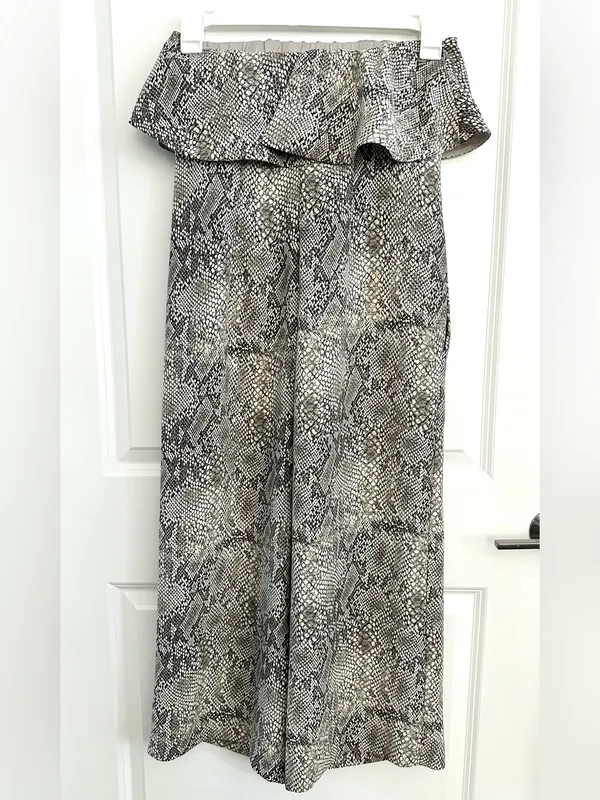 Aritzia Babaton Altamiro Jumpsuit size 4 - Image 4
