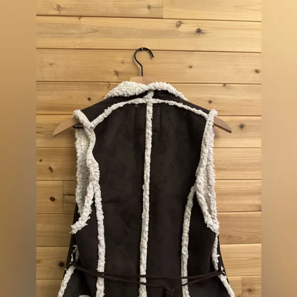 Y2K NWT Wet Seal Size Medium Sherpa Lined Cozy Vest - Image 9
