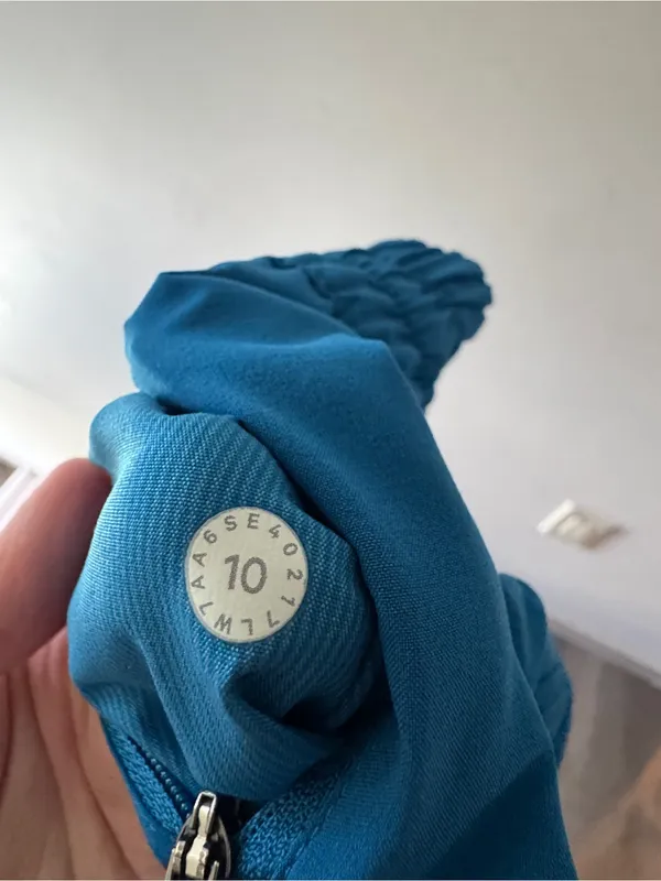 Lululemon Tracker Short V (4") Whirlpool Blue Size 10 - Image 10