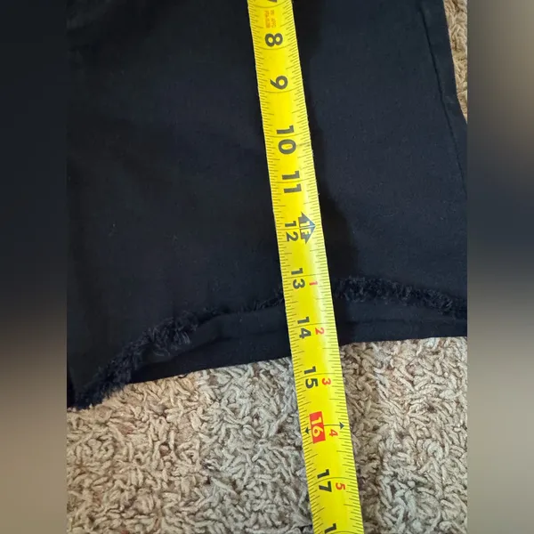 American Eagle Outfitters Curvy Hi-Rise Shortie Black Jean Shorts size 10 - Image 7