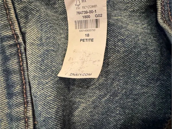 Old Navy Mid‑Rise Slouchy Straight Leg Jeans – Size 18 Petite, NWT - Image 4
