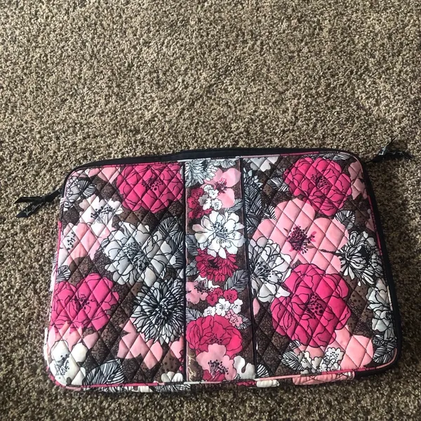 Vera Bradley Laptop Sleeve Pink Flower Quilted Zippered Computer Bag 17” - Image 6