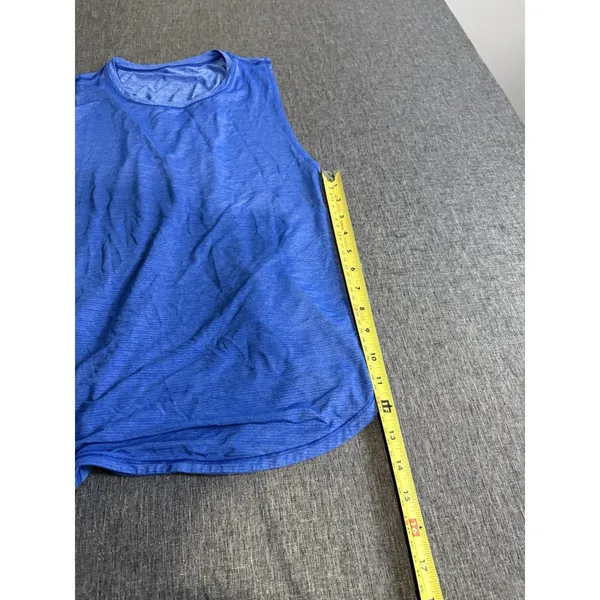 Lululemon Women's In A Cinch Blue Tank Sz M - Image 5