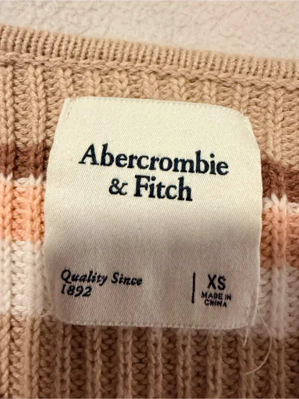 Abercrombie & Fitch Striped V-Neck Sweater in Beige, White, Peach - Image 3
