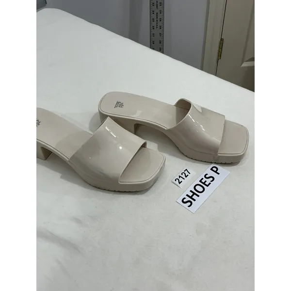 Womans Wild Fable Open Toe Block Heel Nude Color Sandal Slip On Size 11 - Image 2