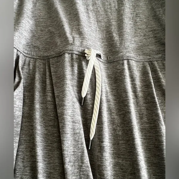 Vuori Women's VW458 Gray One-Piece‎ Jumpsuit Lux Ease Wide Strap Size Large - Image 2