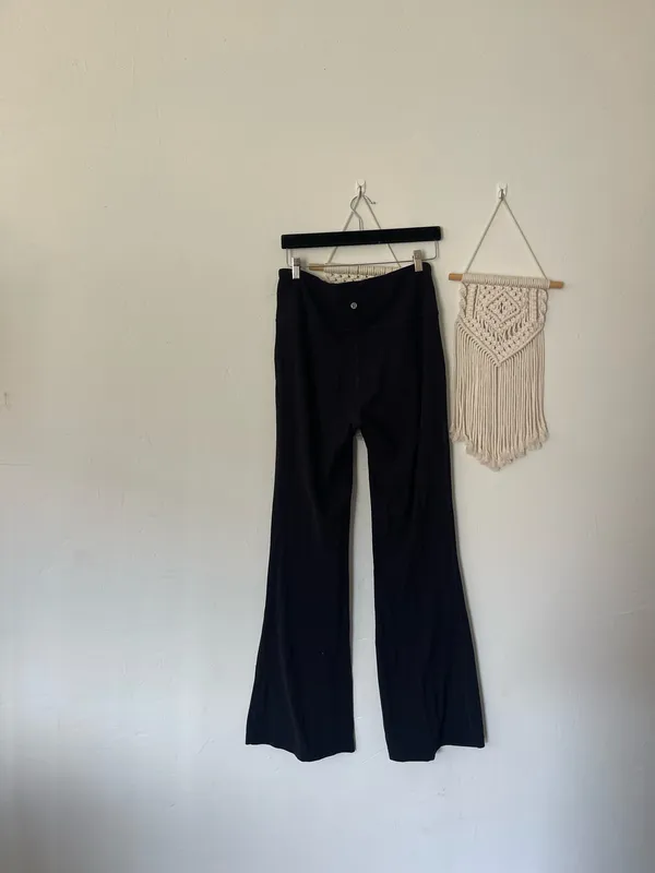 Lululemon Groove Nulu Super High Rise Flared Pants Black Sz 12 Athletic - Image 4