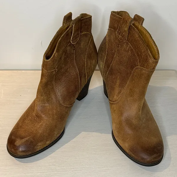 Clarks Indigo Brown Leather Ankle Boots - Image 5