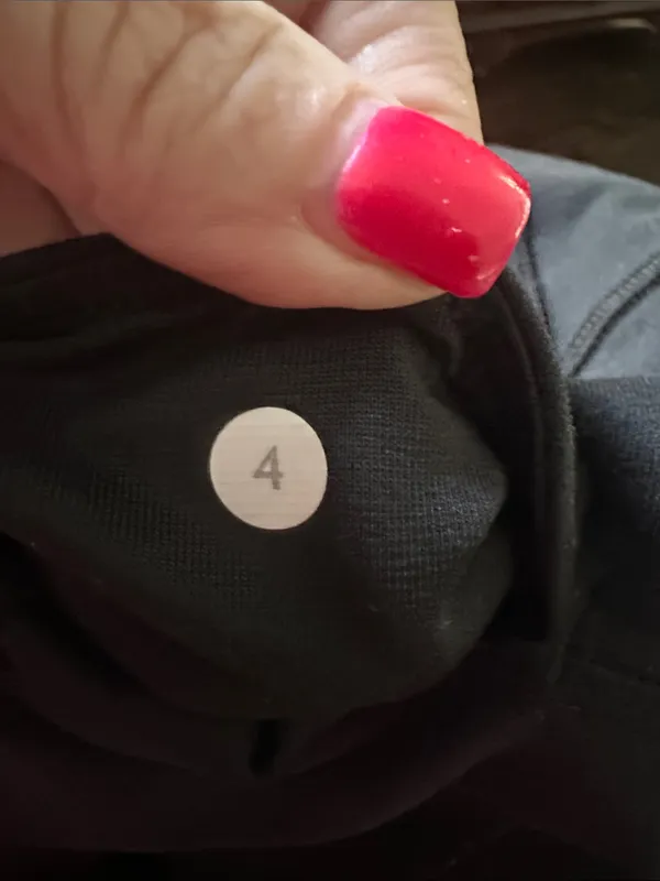 Lululemon size 4 black Lululemon leggings full length ballet crisscross - Image 10