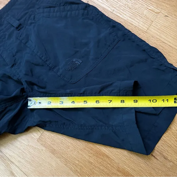 The North Face Women's T150 T550 Cargo Hiking Shorts Outdoor Gorp Black 6 Long - Image 8