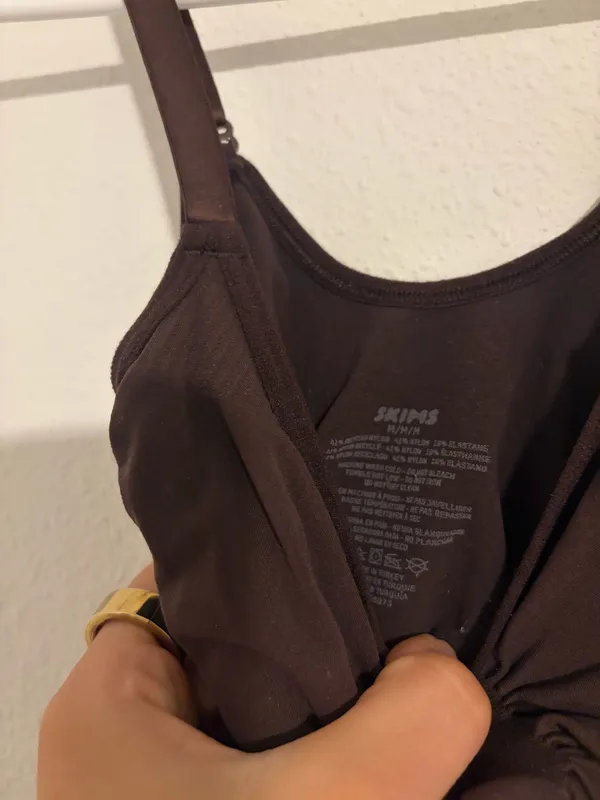 SKIMS Bodysuit Thong Sculpting - Image 3