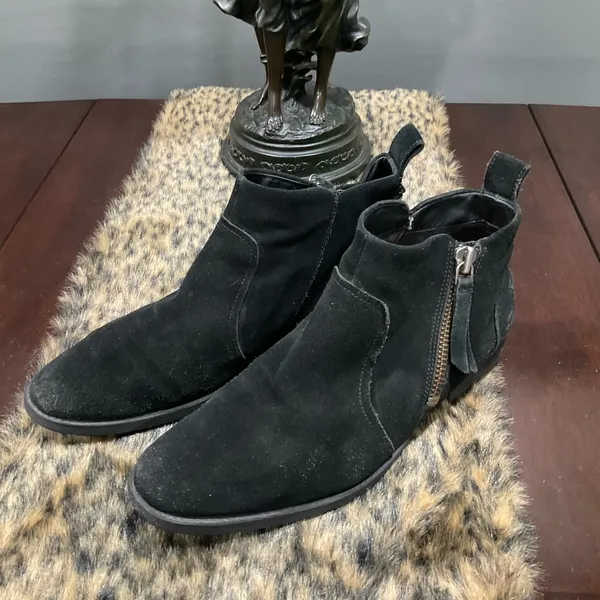 UGG AUREO SUEDE BOOTIES - Image 11