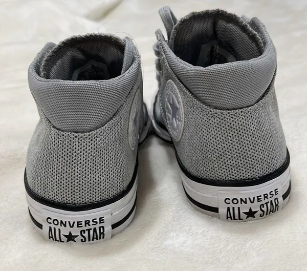 Converse shoes size 6 - Image 3
