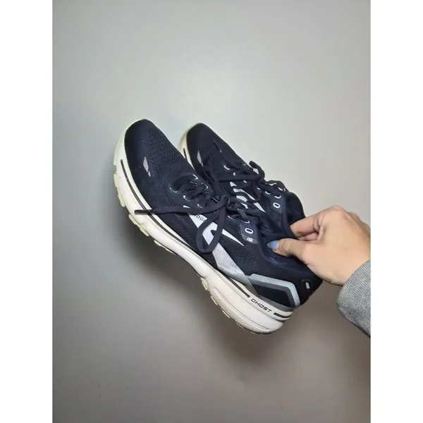 Brooks Ghost Women’s Running Shoes 9 Navy and White - Image 2