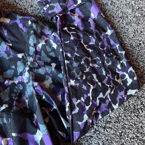 Zengery purple and black leopard print raincoat size (2)‎ large - Image 7