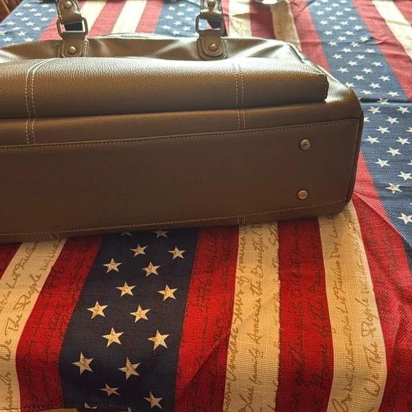Taupe Laptop Bag with Sophisticated Design - Image 6