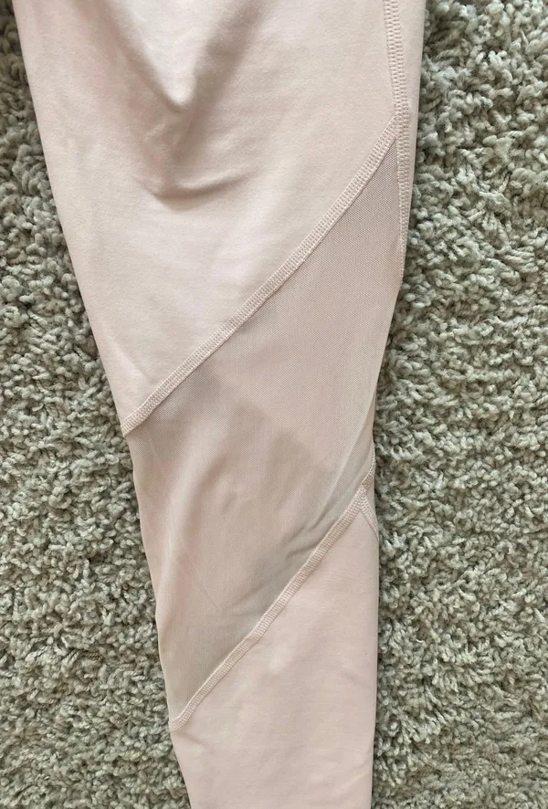 Athleta Eclipse 7/8 Tight High Rise Mesh Leggings - Image 7