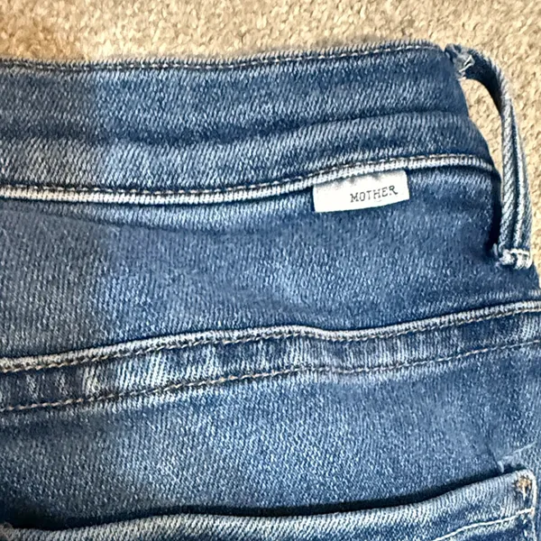 Mother Medium Wash Insider Crop Step Fray Jeans Size 26 - Image 8
