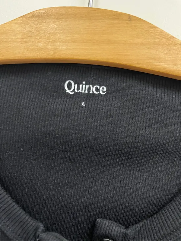 Quince Organic Cotton Micro-Rib Button Down Tee in Black size L - Image 2