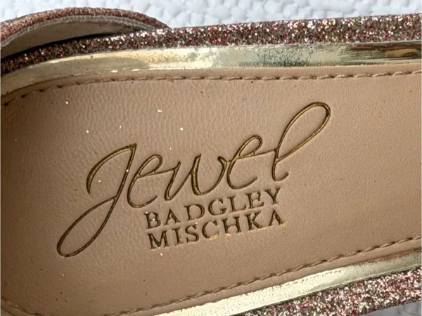 Jewel Badgley Mischka Women’s 8 Rose Gold Glitter Block Heel Sandals - Image 4