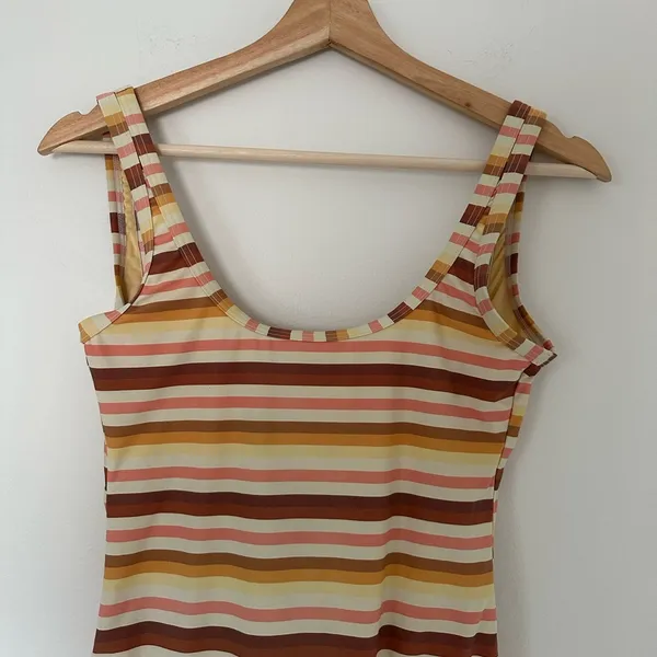 Billabong Ray Of Gold One-Piece Swimsuit - NWOT - Image 5