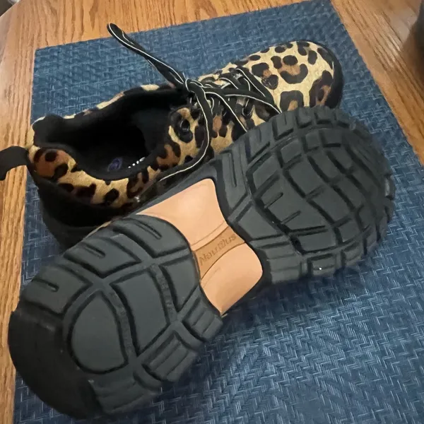 Nautilus Safety Women’s Footwear Leopard Shoes - Image 5
