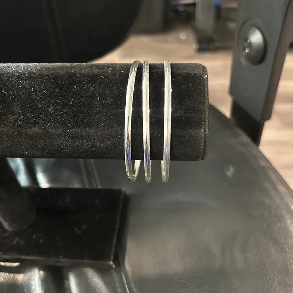 Elegant Silver Bangle Set - Image 3