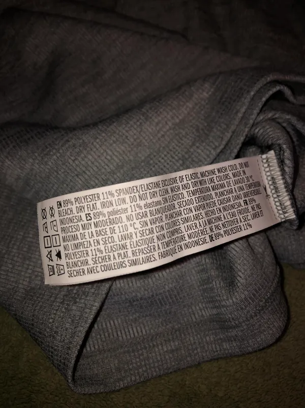 Forever 21 V Neck - Image 5