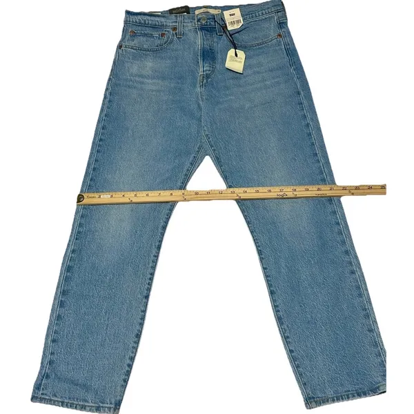 Levi's Premium Wedgie High Rise Tapered Jeans Women's Size 30 Light Wash NWT - Image 2