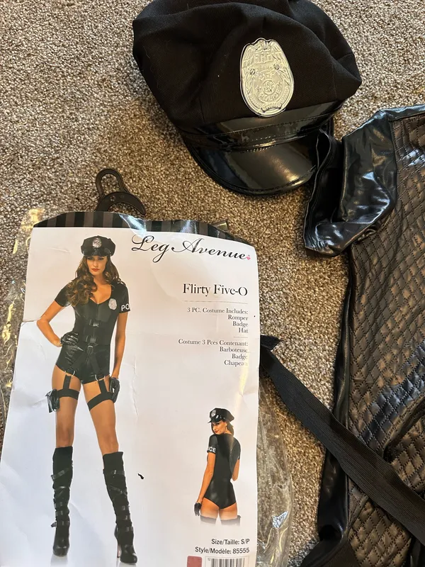 Leg Avenue Sexy Cop Costume - Image 2