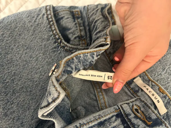 PacSun Washed High-Rise Mom Jeans Denim Classic Fit 25 - Image 3